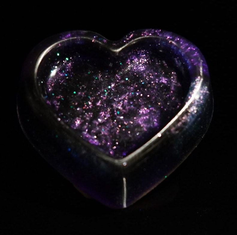 Heart Dish Epoxy Resin Charm Keychain Pocket Fidget Black Purple Blue Duochrome