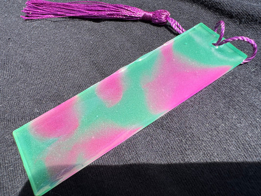 1.2 x 3.8 Heat Activated Color Changing Green to Lime Purple to Pink Bookmark with Fuchsia Tassel