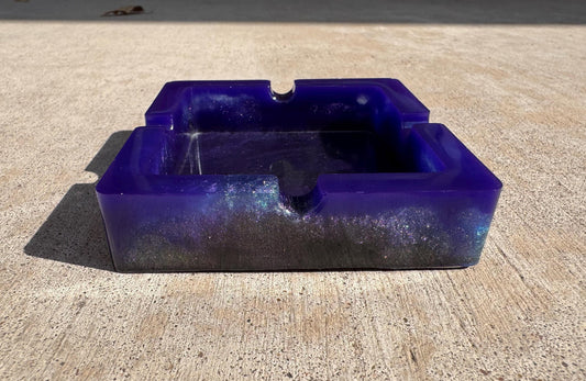 Color Changing Purple Pink Blue Epoxy Resin Ashtray Dish