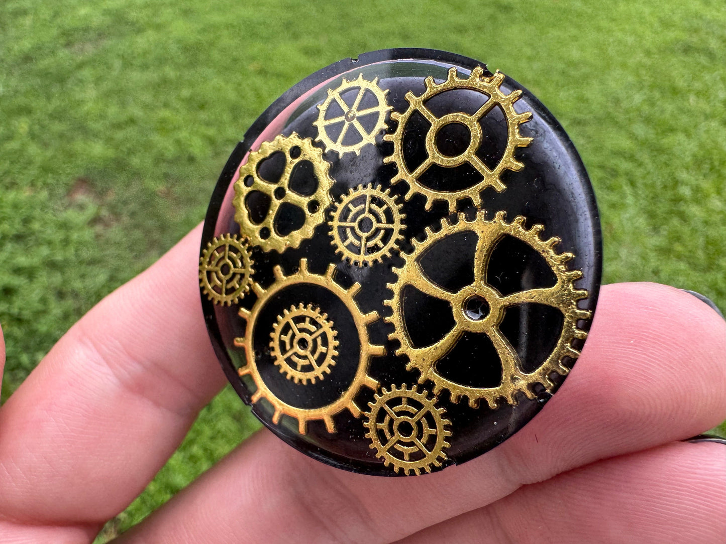 Golden Gears Steampunk Circle Epoxy Resin Pop Socket