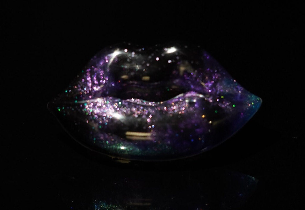 Lips Epoxy Resin Charm Keychain Pocket Fidget Purple Blue Black Duochrome