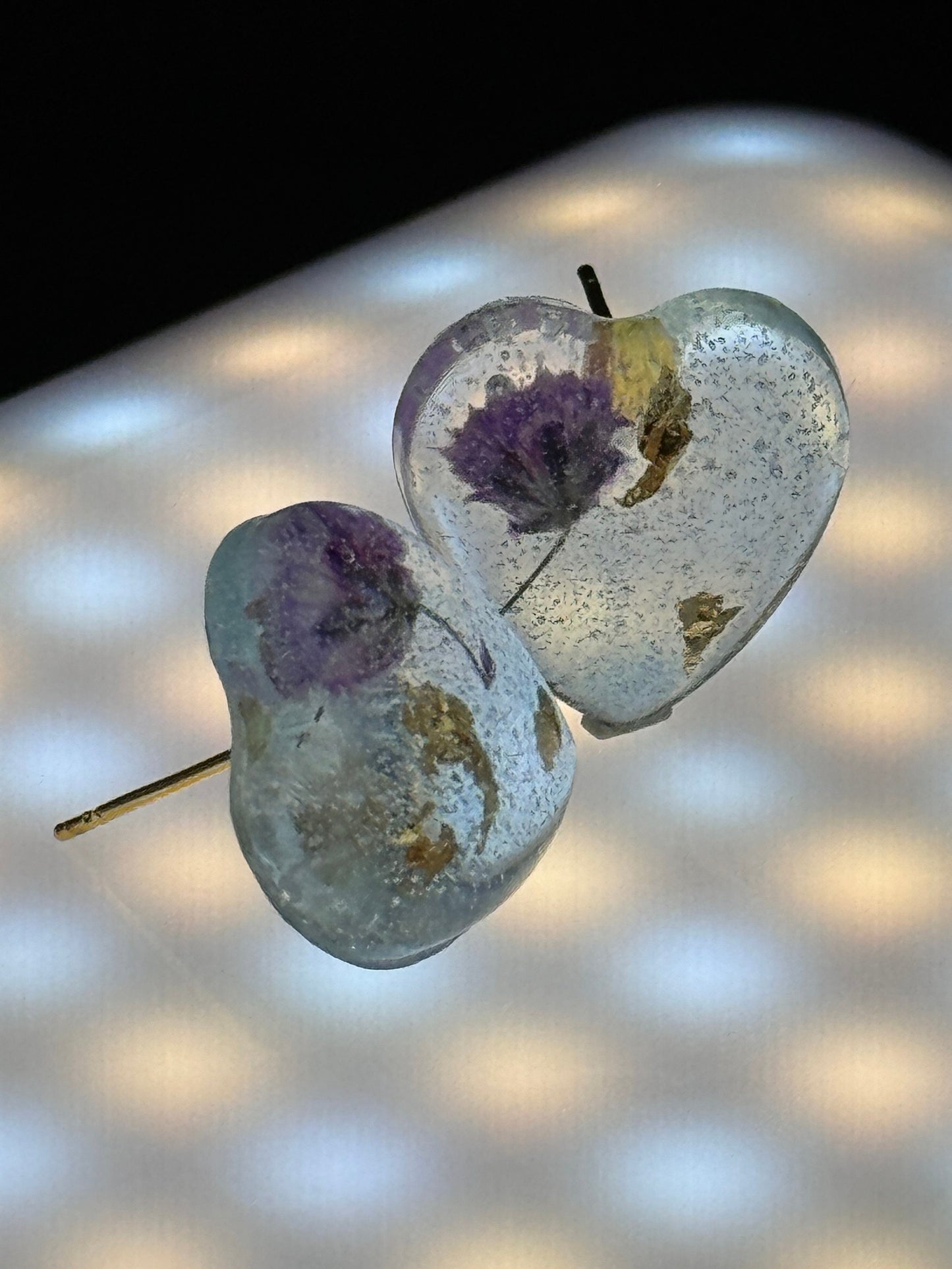 Small Clear Dried Purple Flower Gold Leaf Heart Stud Epoxy Resin Earrings with Gold Studs